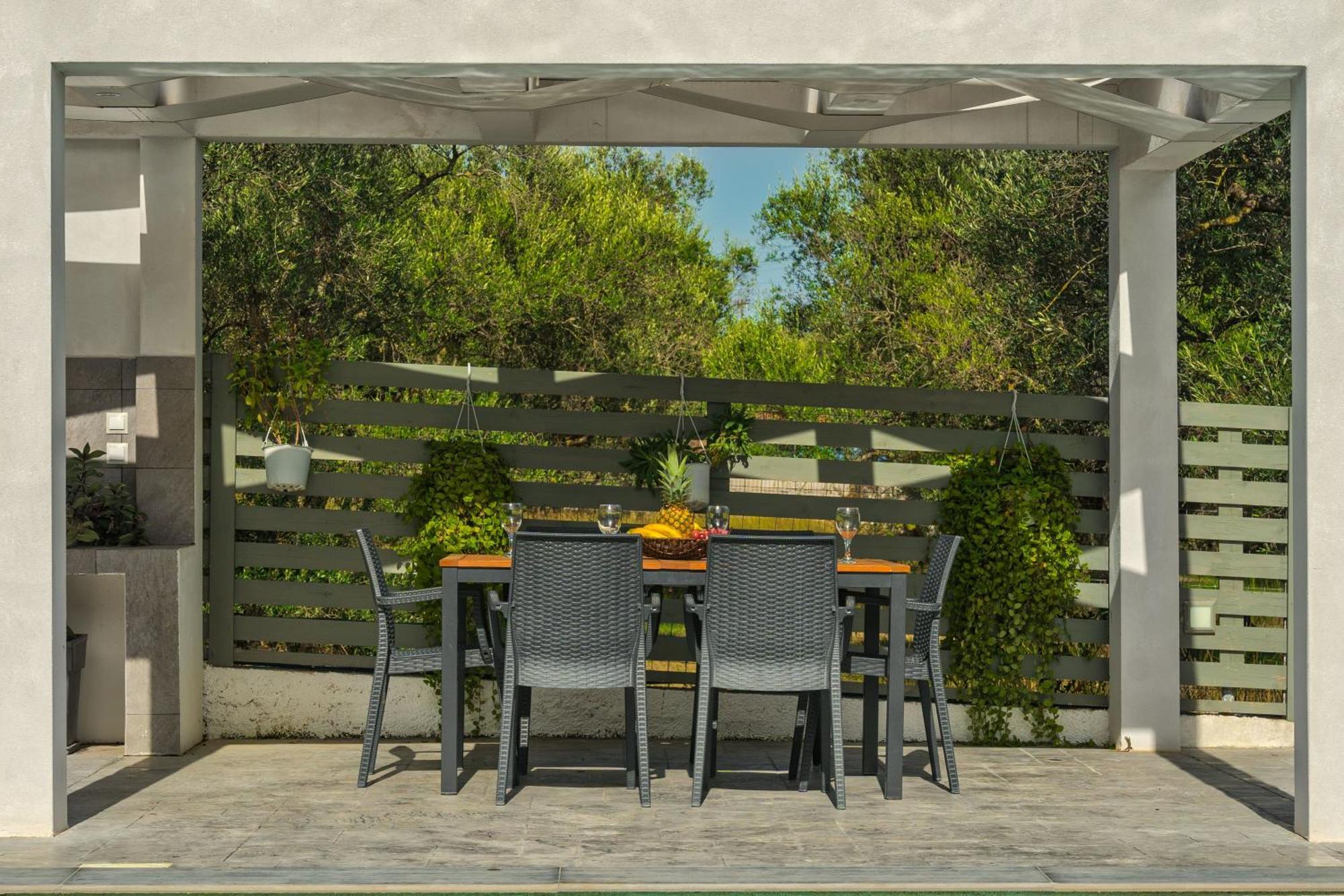 Plános Valeria Private Villa מראה חיצוני תמונה